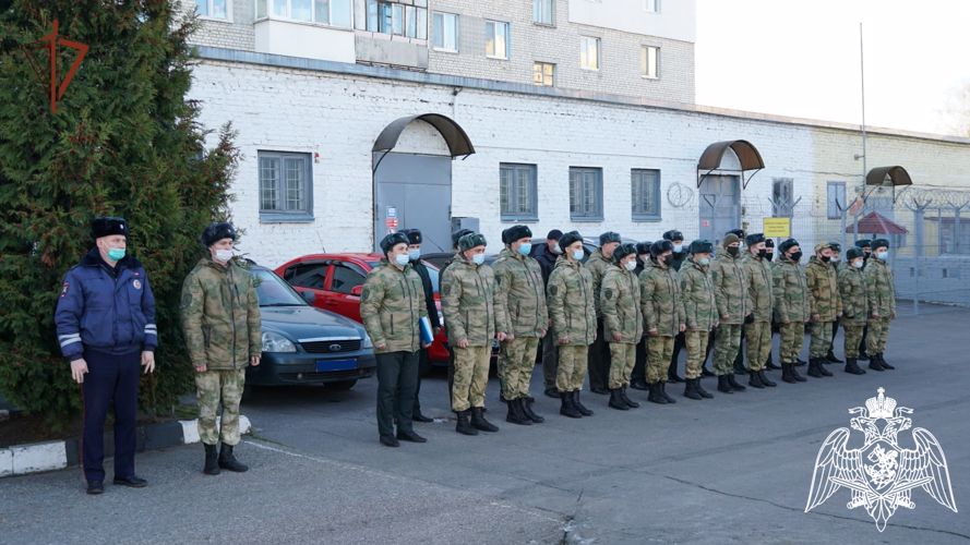 В Управлении Росгвардии по Брянской области прошёл смотр личного автотранспорта