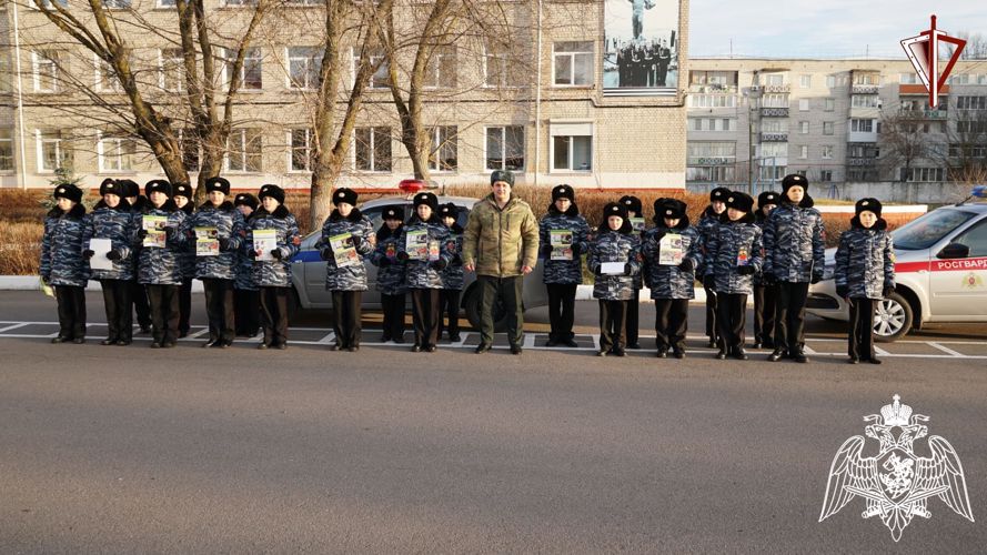 Офицеры Росгвардии провели занятие по правилам дорожного движения с кадетами