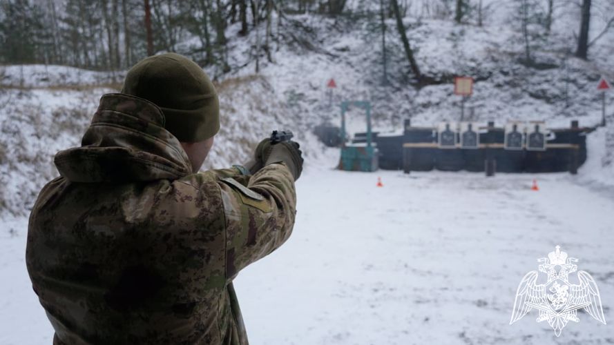 В Брянской области прошёл чемпионат Управления Росгвардии по служебному двоеборью