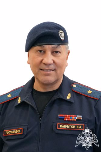 Товарищи военнослужащие и сотрудники, уважаемые  ветераны и члены семей!