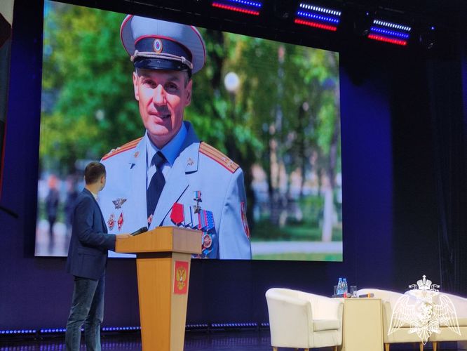 Герой России Андрей Фроленков в Брянске принял участие в проекте «Герои среди нас»