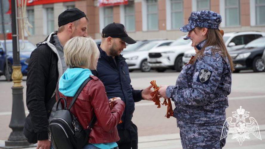 Росгвардейцы приняли участие во Всероссийской акции «Георгиевская ленточка» в Брянске
