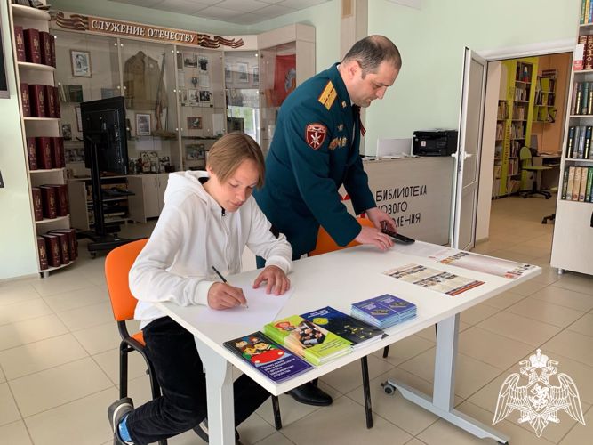 Росгвардейцы рассказали школьникам о военных профессиях