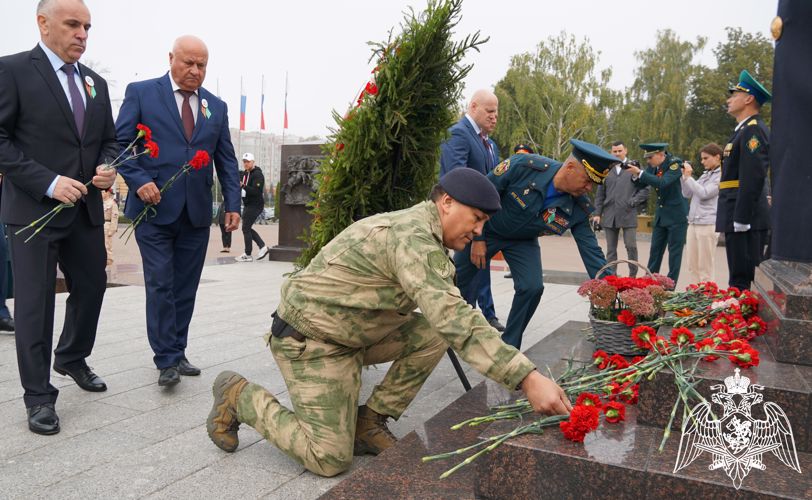 Генерал-полковник Александр Попов принял участие в мероприятиях в честь 80-й годовщины освобождения Брянщины от немецко-фашистских захватчиков