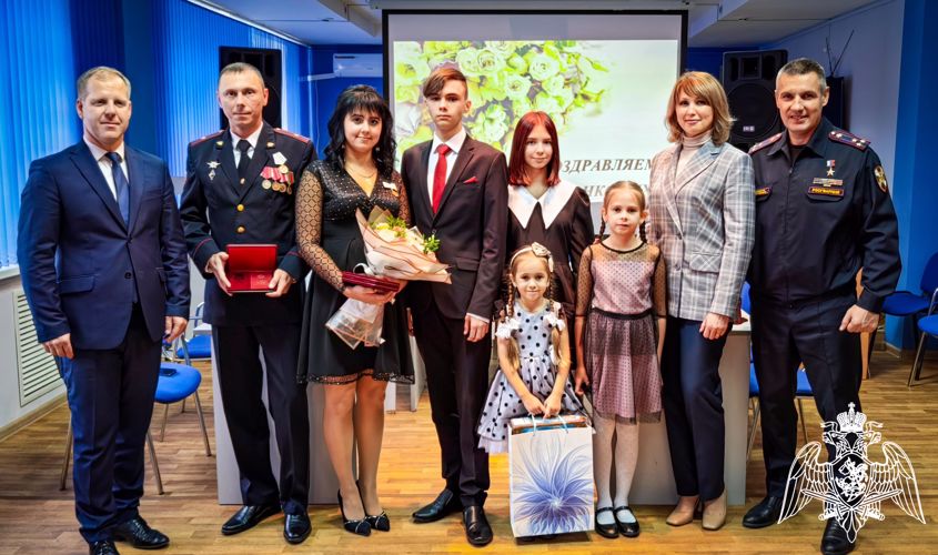 Офицер Росгвардии из Брянска удостоен медали ордена «Родительская слава»