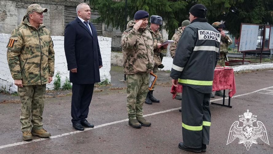 В День народного единства руководитель регионального Управления поздравил брянских росгвардейцев, выполняющих служебно-боевые задачи на приграничных территориях