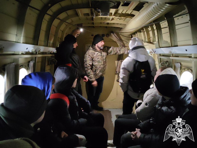 Брянские школьники  побывали в гостях у бойцов отряда мобильного особого назначения