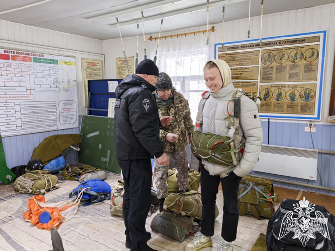 Брянские школьники  побывали в гостях у бойцов отряда мобильного особого назначения