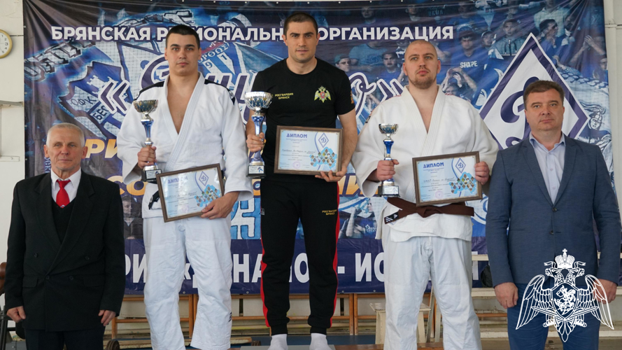 Команда Росгвардии завоевала «золото» в чемпионате БРО «Динамо» по дзюдо в Брянске