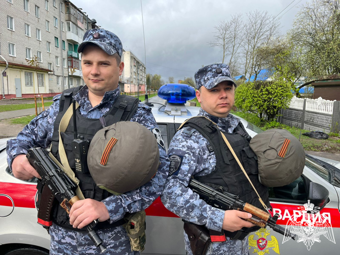  Росгвардейцы помогли мужчине вернуться домой в Брянской области