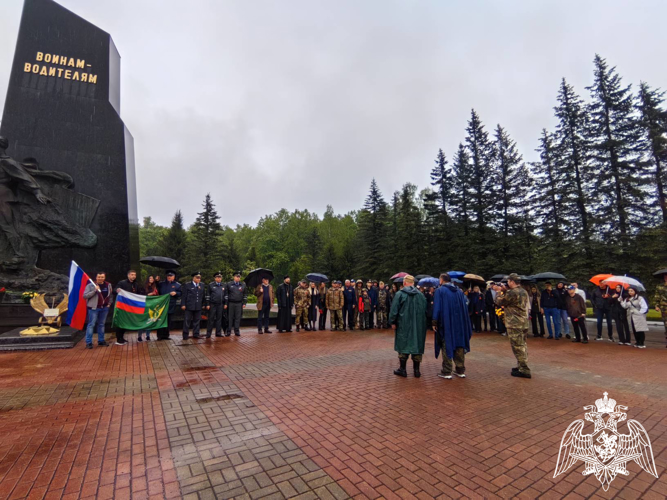 БРЯНСКИЕ РОСГВАРДЕЙЦЫ ПРИСОЕДИНИЛИСЬ К ПАТРИОТИЧЕСКОМУ АВТОПРОБЕГУ