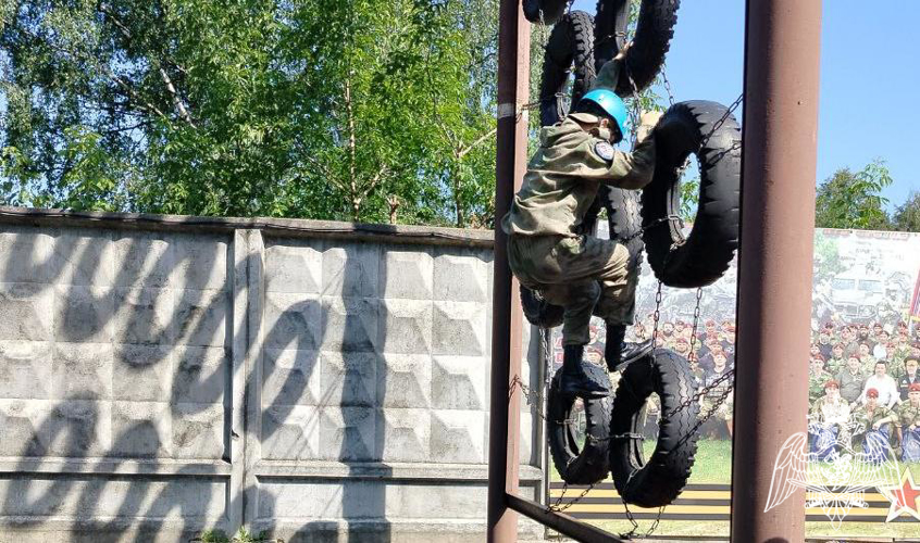 Воспитанники движения «Гвардейская смена» из Брянска стали первыми обладателями Оливкого берета с краповой вставкой