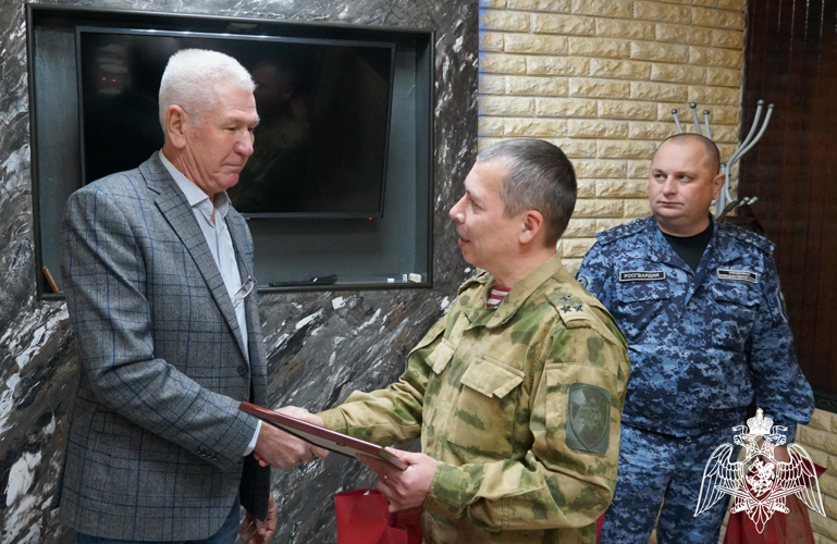 Ветеранов войск правопорядка поздравили в Брянске