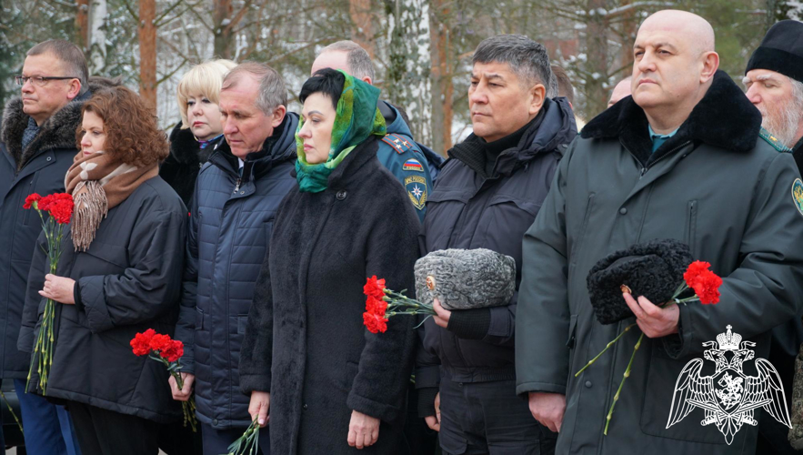 Приуроченные ко Дню Героев Отечества памятные мероприятия проходят в Росгвардии