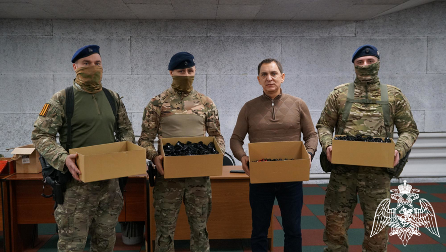 Брянским росгвардейцам передали партию комплектующих для спецоборудования