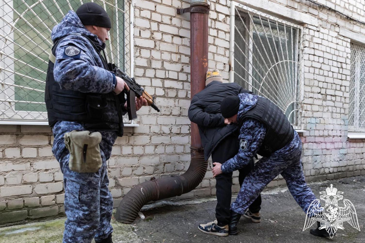 В Брянской области росгвардейцы задержали нетрезвого дебошира
