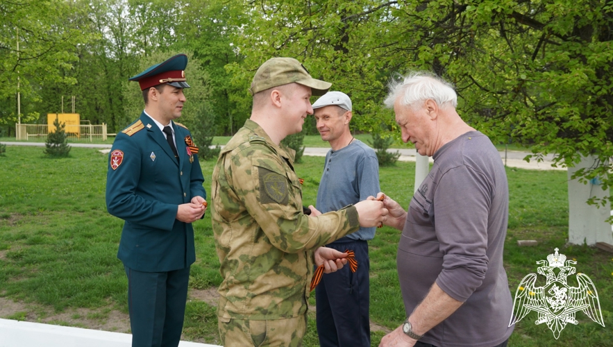 Росгвардейцы приняли участие во Всероссийской акции «Георгиевская ленточка» в Брянске