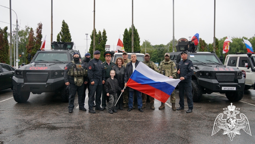 Брянские росгвардейцы присоединились к праздничному автопробегу 
