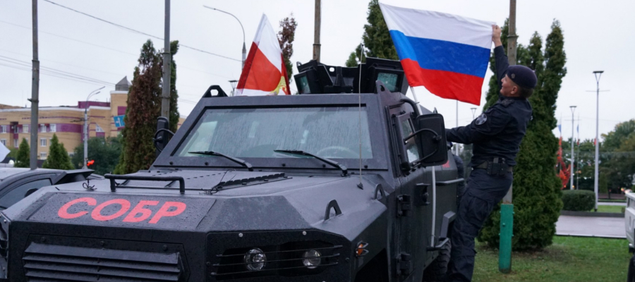Брянские росгвардейцы присоединились к праздничному автопробегу 