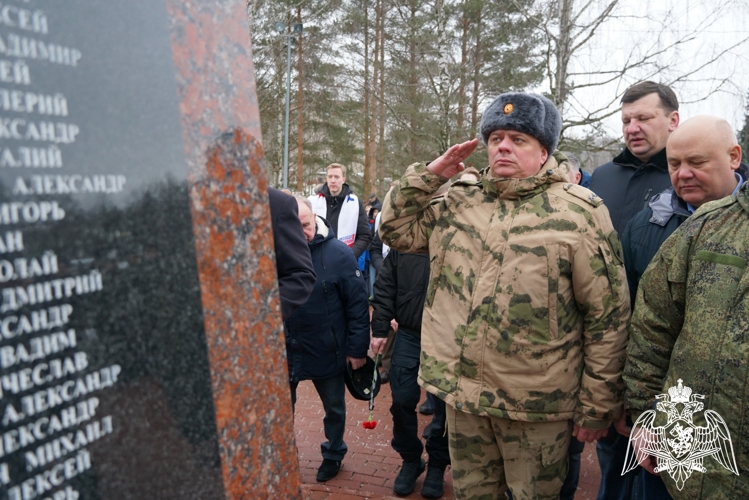 Брянские росгвардейцы почтили память воинов-интернационалистов