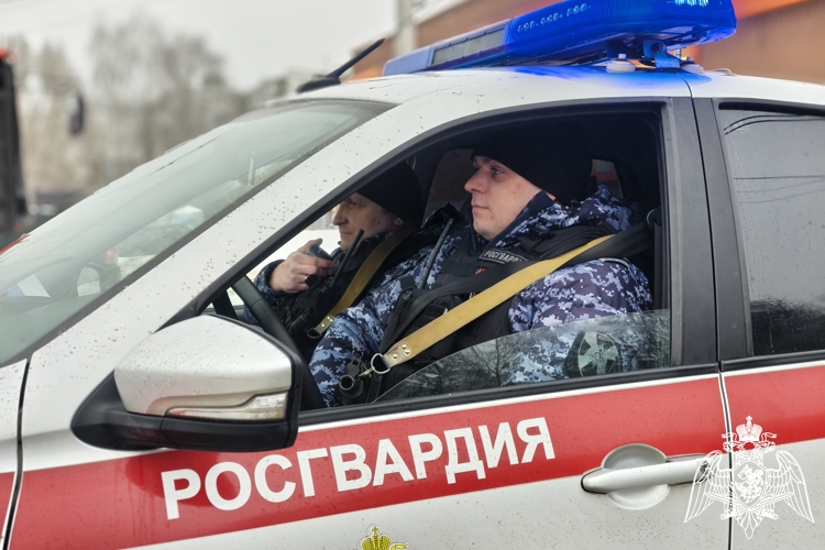 Росгвардейцы более 310 раз за неделю выезжали по сигналу «тревога» в Брянске