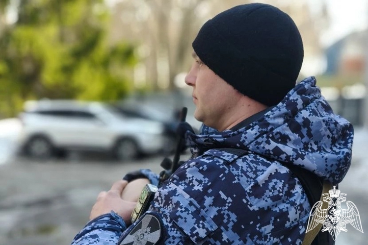 В Брянске росгвардейцы задержали подозреваемого в краже