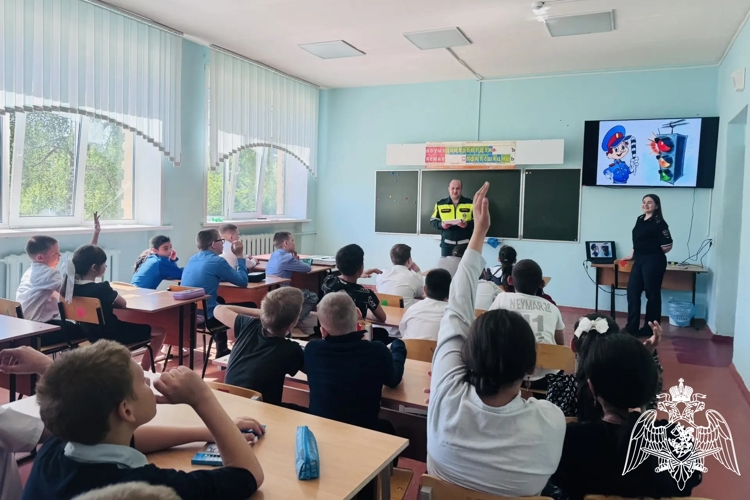 В Брянской области стартовала акция «Каникулы с Росгвардией»
