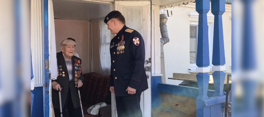 В Брянске росгвардейцы дали старт патриотической акции «Парад у дома ветерана» (ВИДЕО)