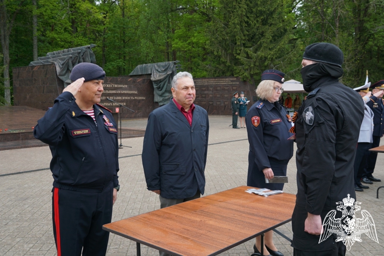 Росгвардейцам вручили государственные награды в Брянске (видео)