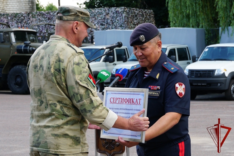 Брянские спецподразделения Росгвардии получили новую технику