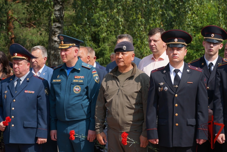 Росгвардейцы почтили память ветеранов боевых действий в Брянске