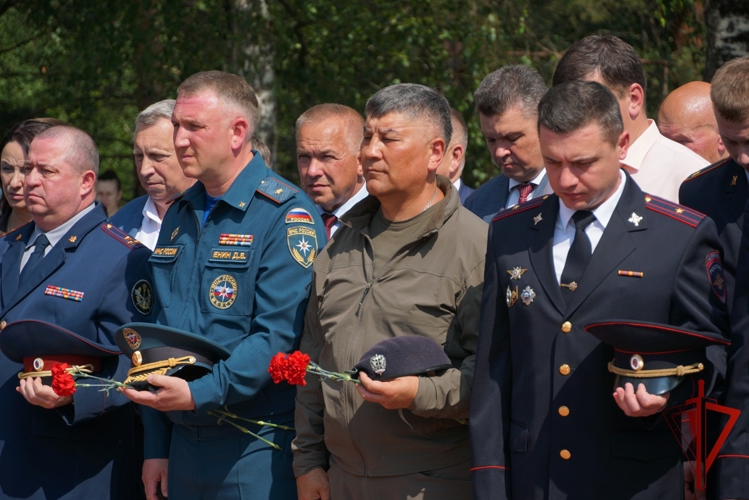 Росгвардейцы почтили память ветеранов боевых действий в Брянске