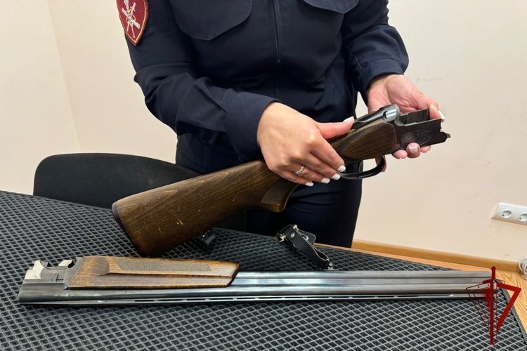 В Брянской области росгвардейцы проверили более 180 владельцев оружия за неделю