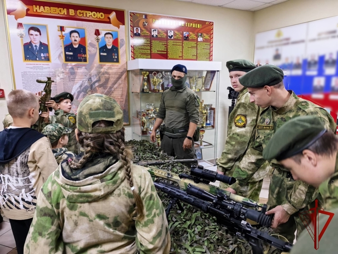 Акция «Каникулы с Росгвардией» продолжается в Брянске
