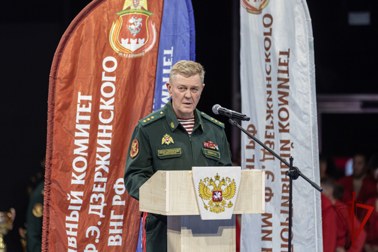 Брянский росгвардеец завоевал «золото» на чемпионате по самбо и боевому самбо на Кубок Героя России генерал-полковника Анатолия Романова 