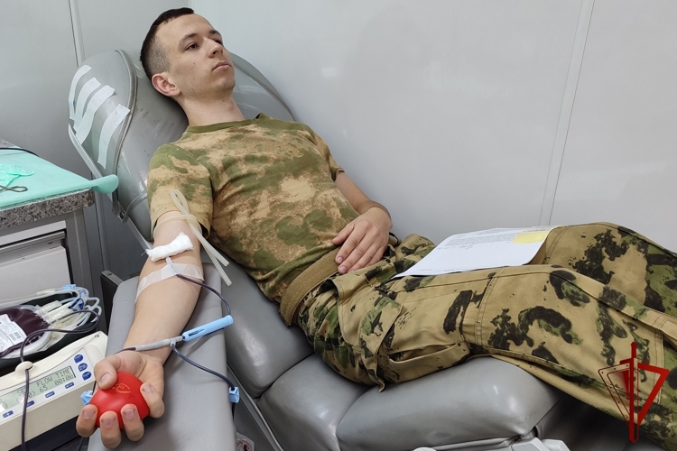 Брянские росгвардейцы приняли участие в ведомственной акции «От сердца к сердцу»
